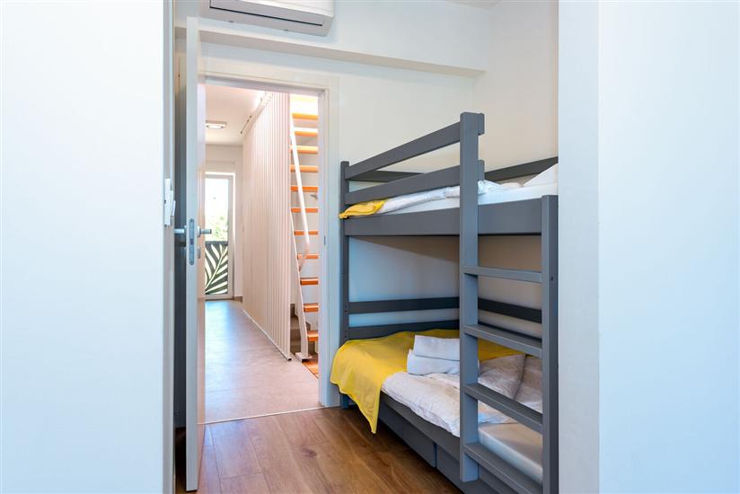 House K1, for 8 persons