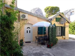 Apartments JUGO i BURA Omis, Stone house, Size 28.00 m2, Airline distance to the sea 100 m