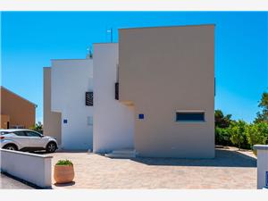 Villa Šibenik Riviéra,FoglaljonBeachFrom 237 €