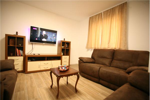 House K1, for 8 persons