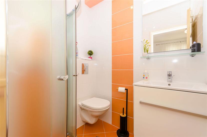 Apartment A3, for 5 persons