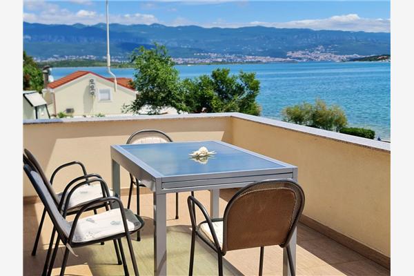 Apartment A1, for 5 persons