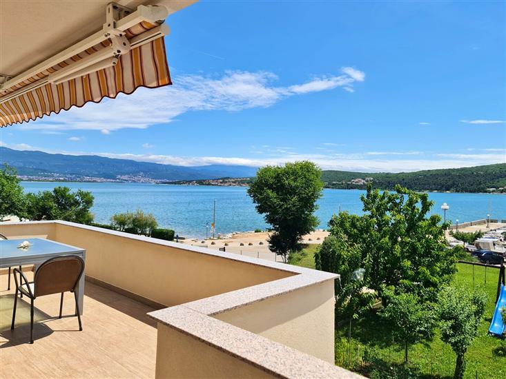 Apartment A1, for 5 persons