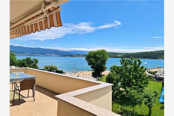 Apartment A1, for 5 persons