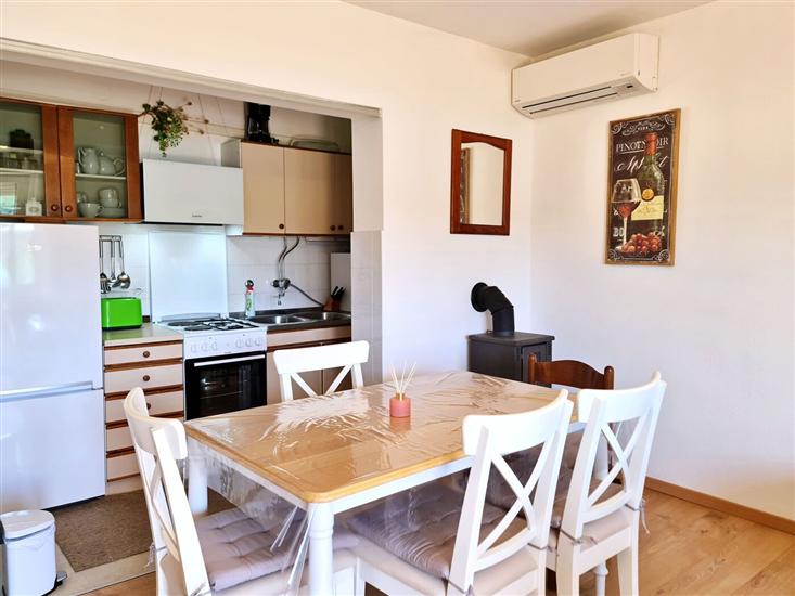 Apartment A1, for 5 persons