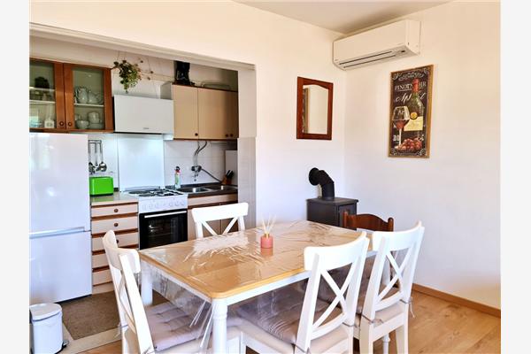 Apartment A1, for 5 persons