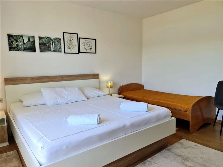 Apartment A1, for 5 persons