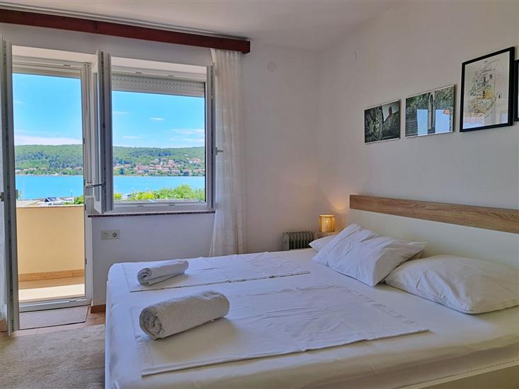 Apartment A1, for 5 persons