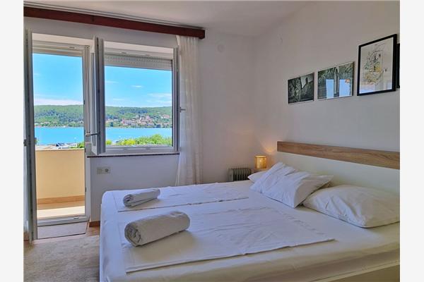 Apartment A1, for 5 persons