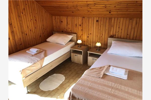 Apartment A1, for 5 persons