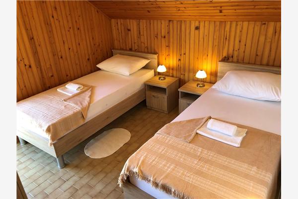 Apartment A1, for 5 persons