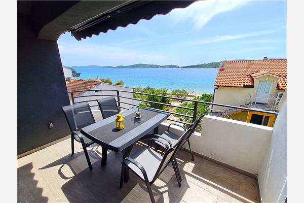 Apartment A1, for 6 persons