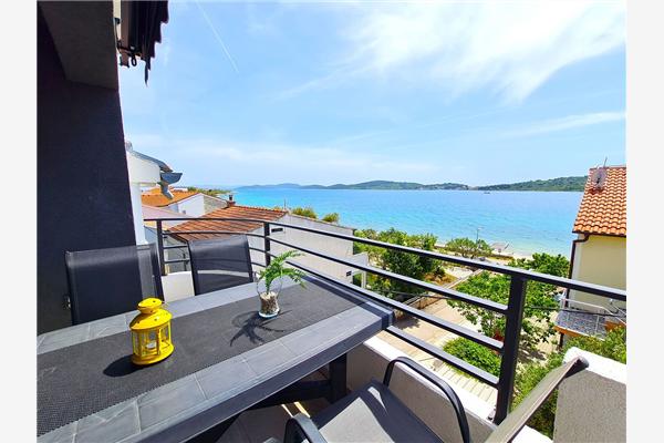 Apartment A1, for 6 persons