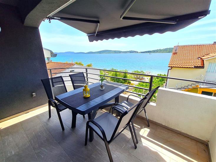 Apartment A1, for 6 persons