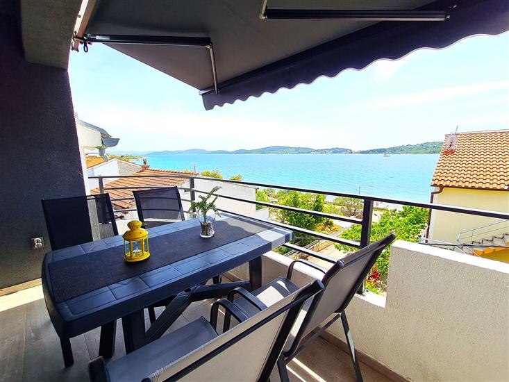 Apartment A1, for 6 persons