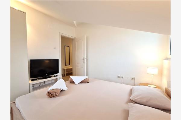 Apartment A1, for 6 persons