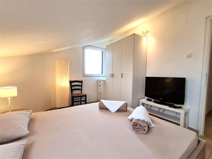 Apartment A1, for 6 persons