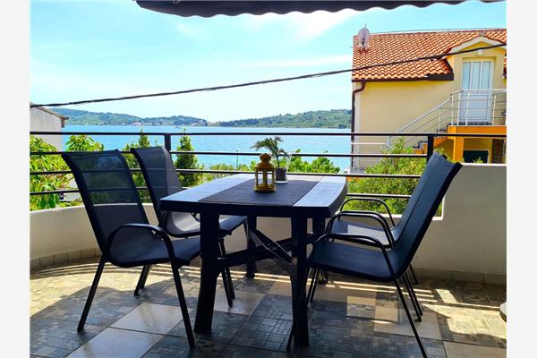 Apartment A4, for 6 persons