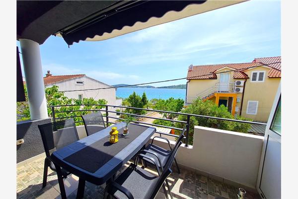 Apartment A4, for 6 persons