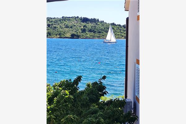 Apartment A4, for 6 persons