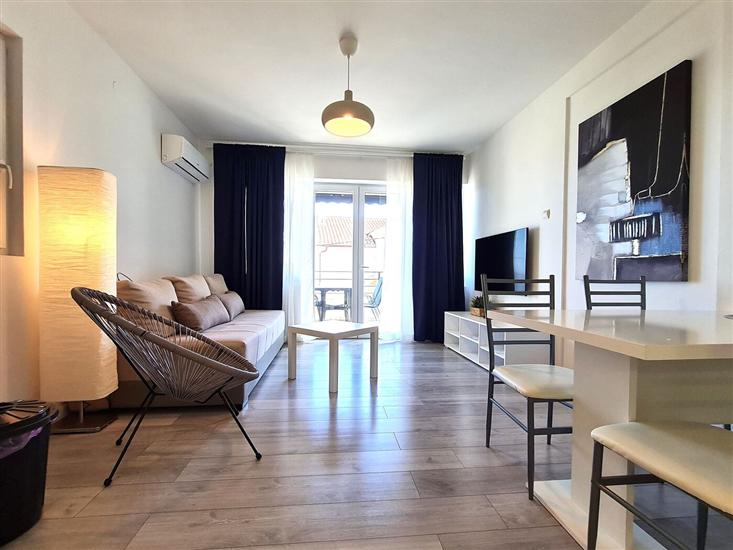 Apartment A4, for 6 persons