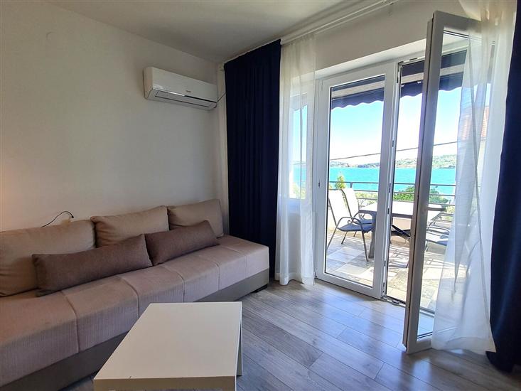 Apartment A4, for 6 persons