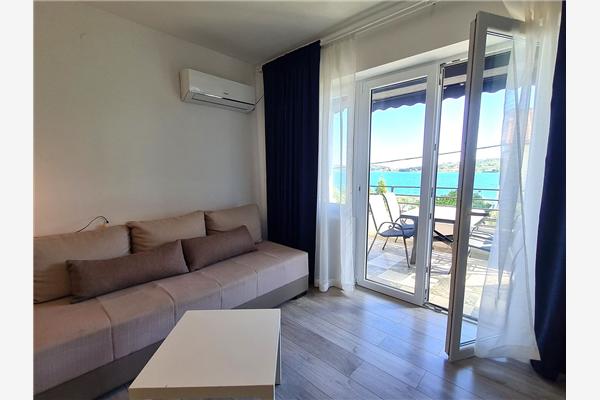 Apartment A4, for 6 persons