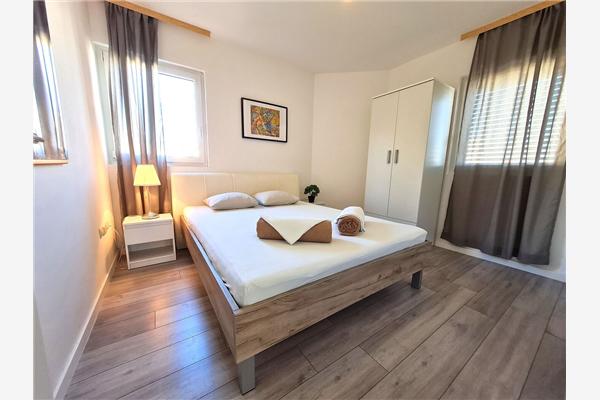 Apartment A4, for 6 persons