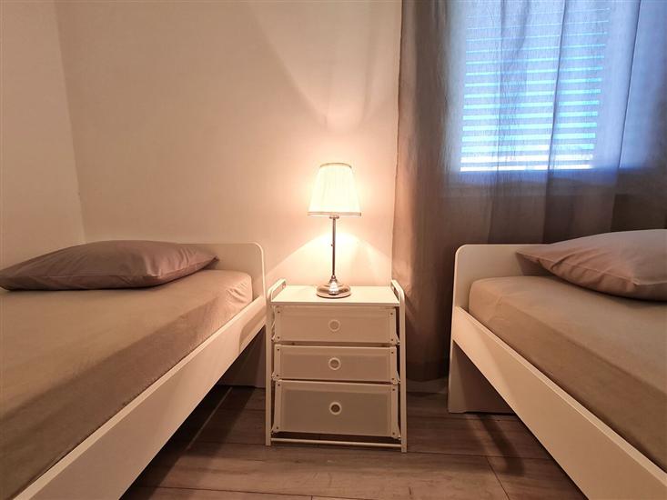 Apartment A4, for 6 persons