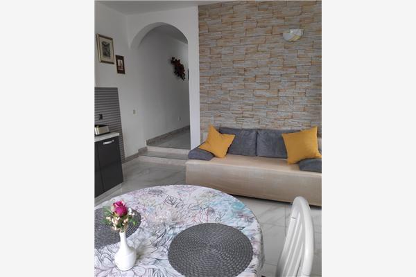 Apartment A1, for 5 persons