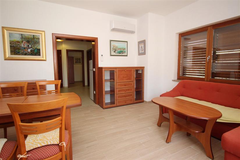 Apartment A1, for 5 persons