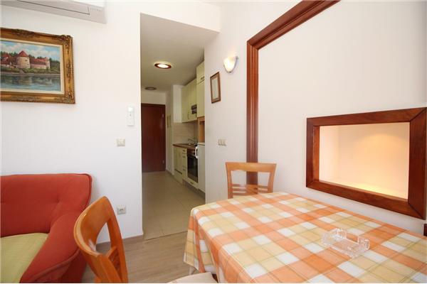 Apartment A2, for 5 persons