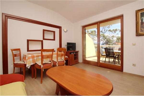 Apartment A2, for 5 persons