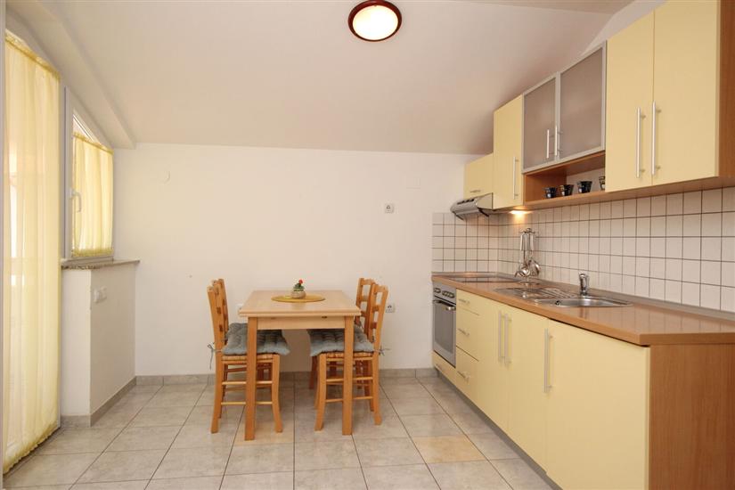 Apartment A2, for 5 persons