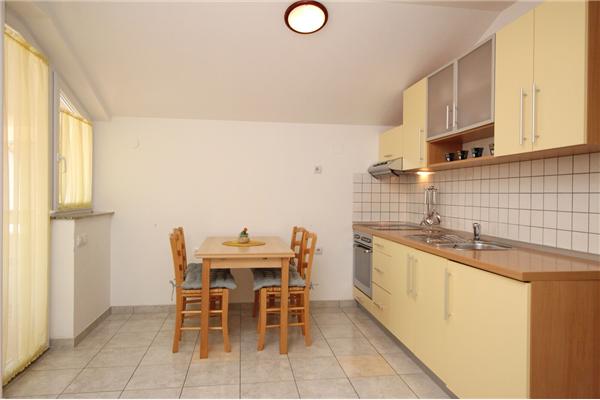 Apartment A2, for 5 persons