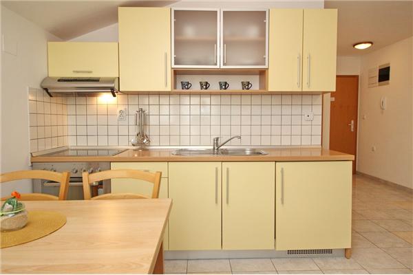 Apartment A2, for 5 persons