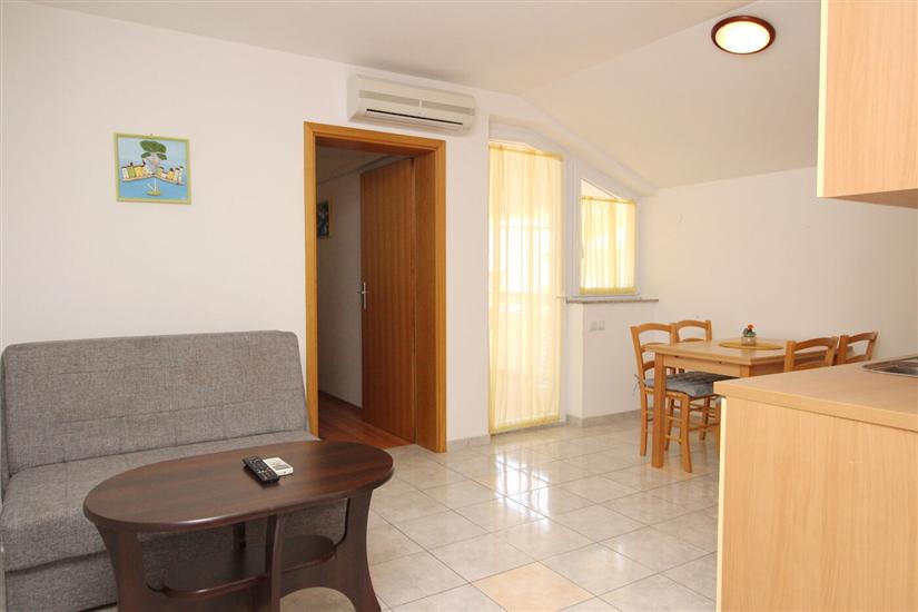 Apartment A2, for 5 persons