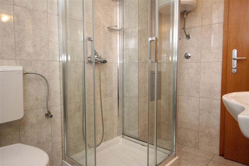 Apartment A2, for 5 persons