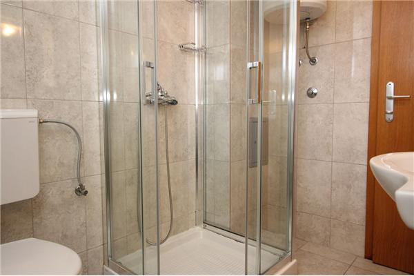 Apartment A2, for 5 persons