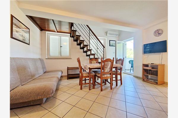 Apartment A1, for 5 persons