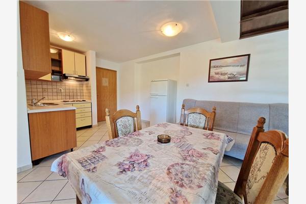 Apartment A1, for 5 persons
