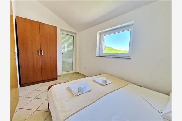 Apartment A1, for 5 persons