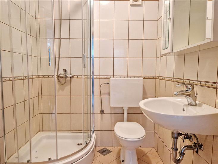 Apartment A1, for 5 persons