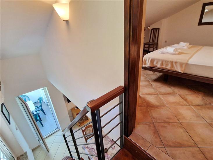 Apartment A1, for 5 persons