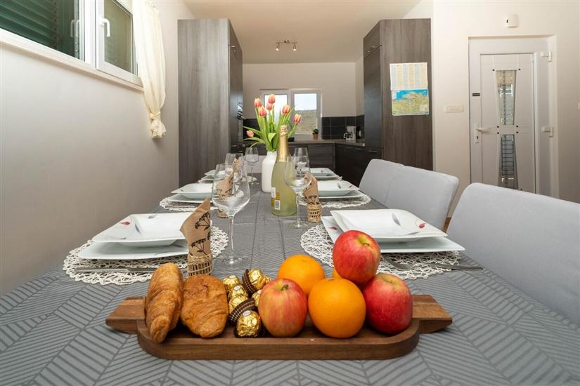 House K1, for 8 persons