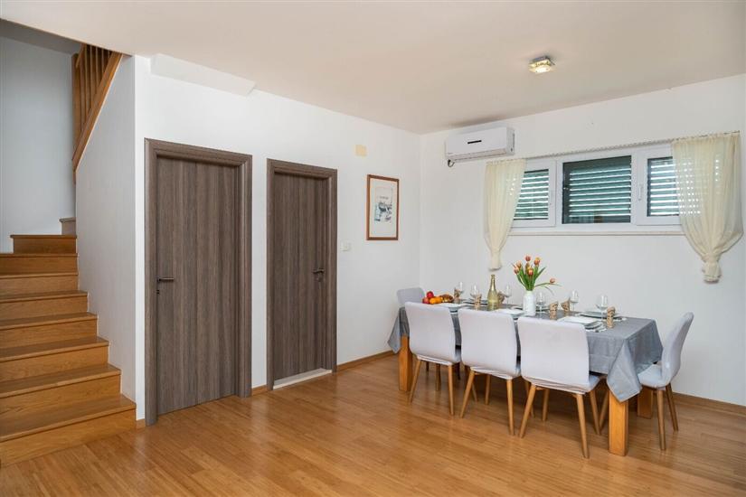 House K1, for 8 persons