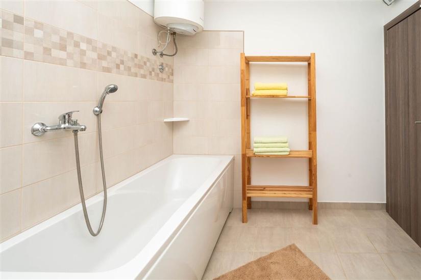 House K1, for 8 persons