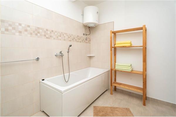 House K1, for 8 persons