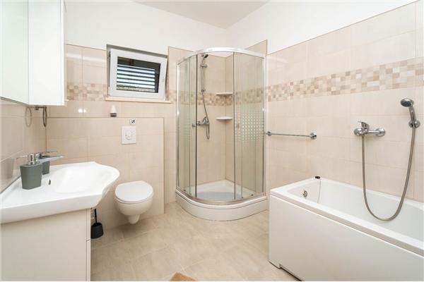 House K1, for 8 persons