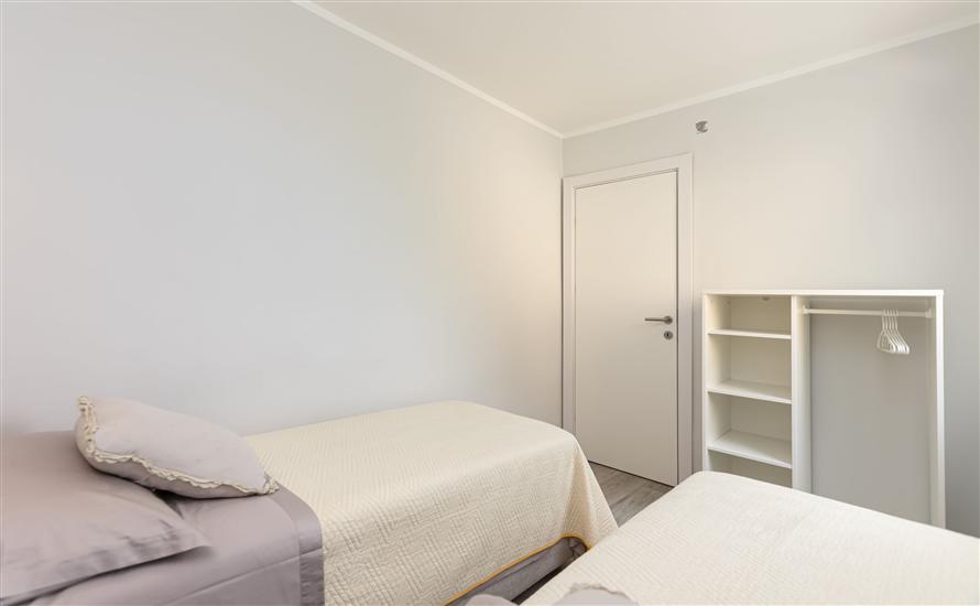 Apartment A2, for 5 persons